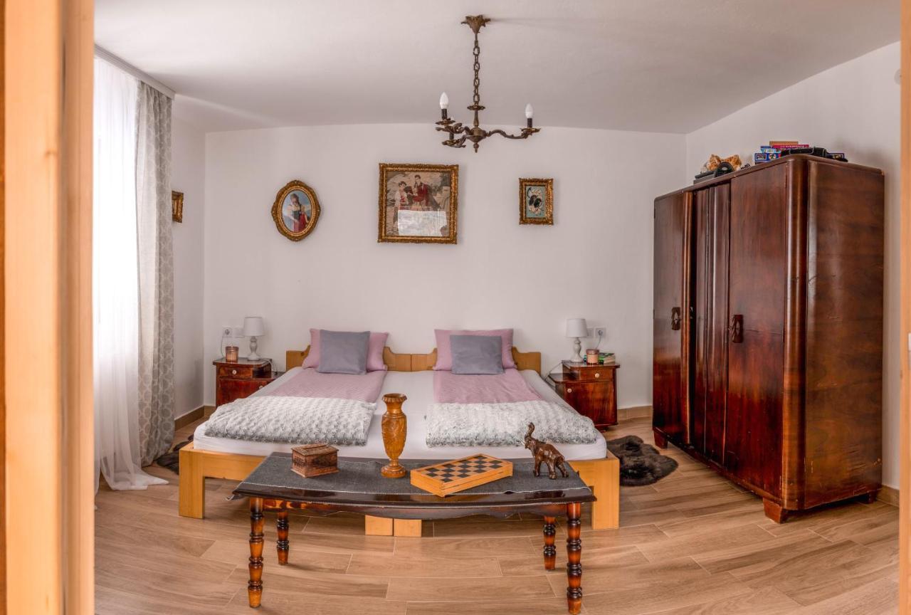 Apartmani Lunija Gornji Milanovac Exteriör bild