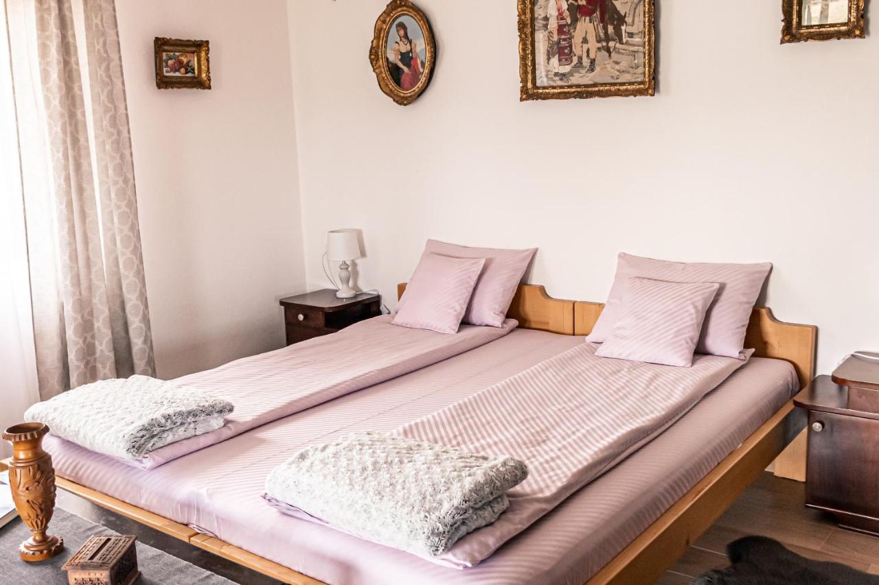 Apartmani Lunija Gornji Milanovac Exteriör bild