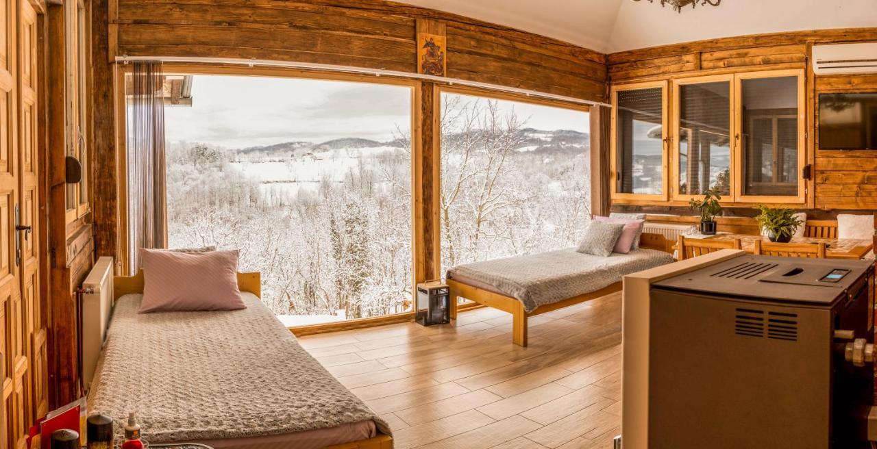 Apartmani Lunija Gornji Milanovac Exteriör bild