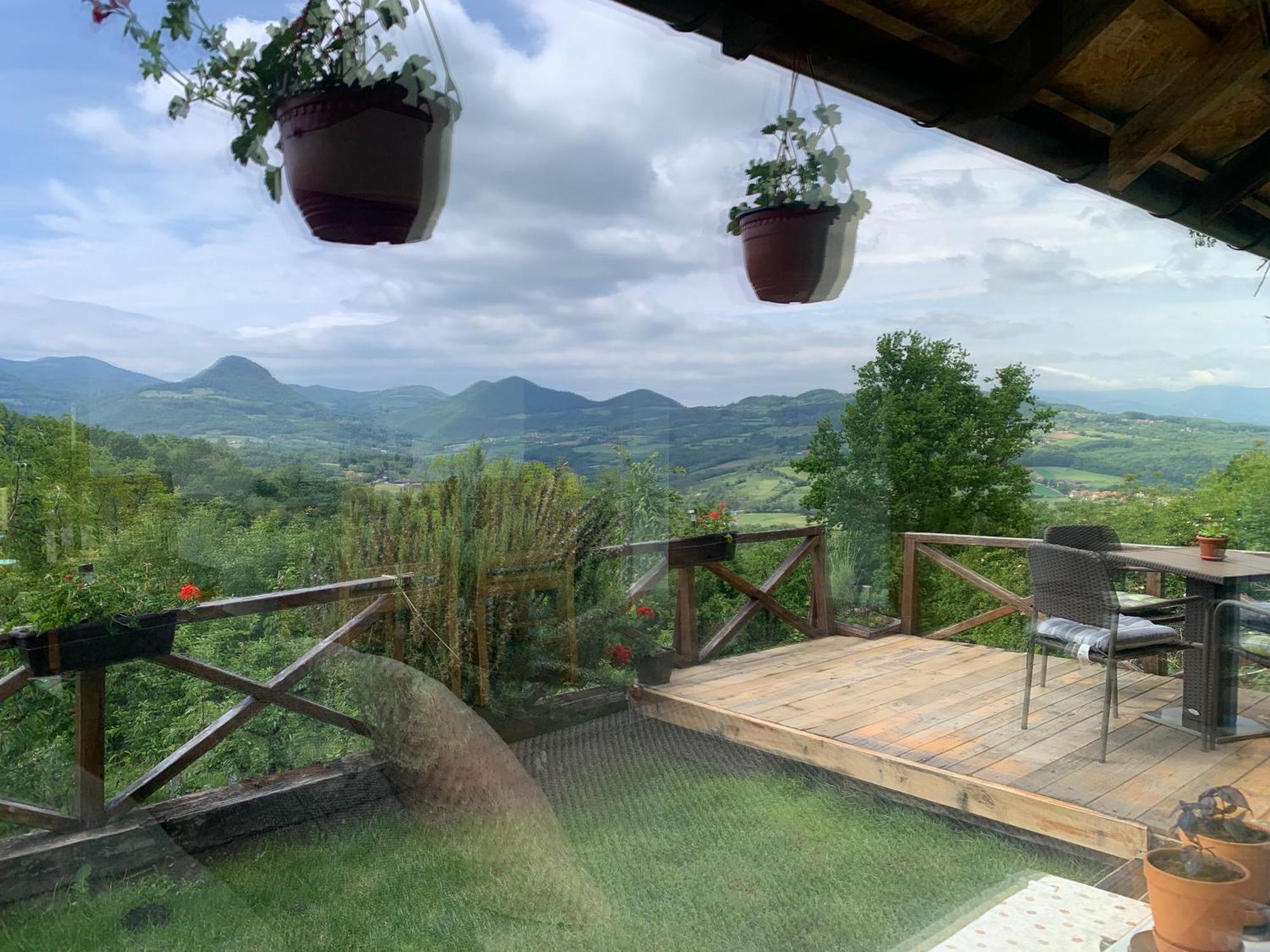 Apartmani Lunija Gornji Milanovac Exteriör bild