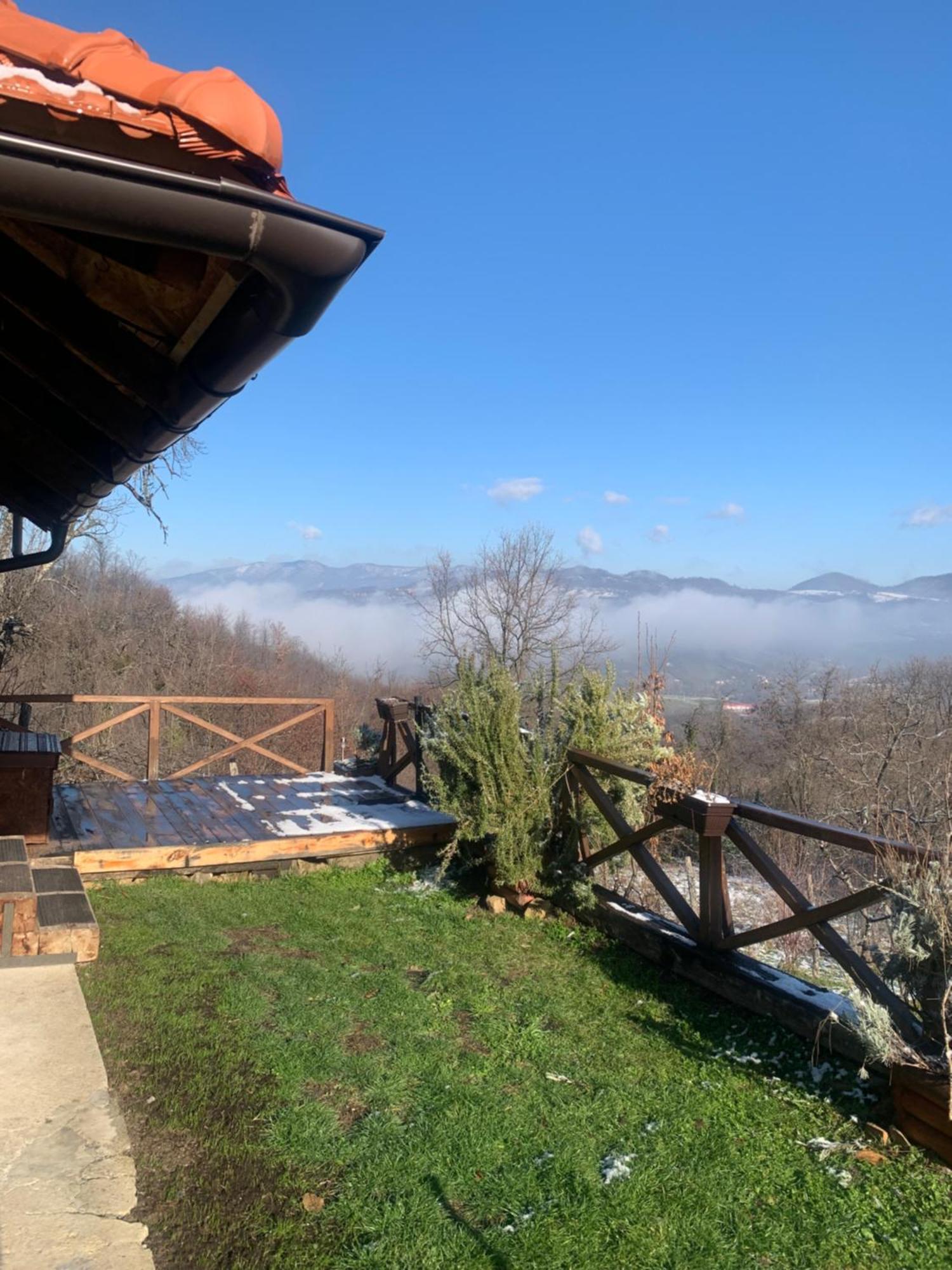 Apartmani Lunija Gornji Milanovac Exteriör bild